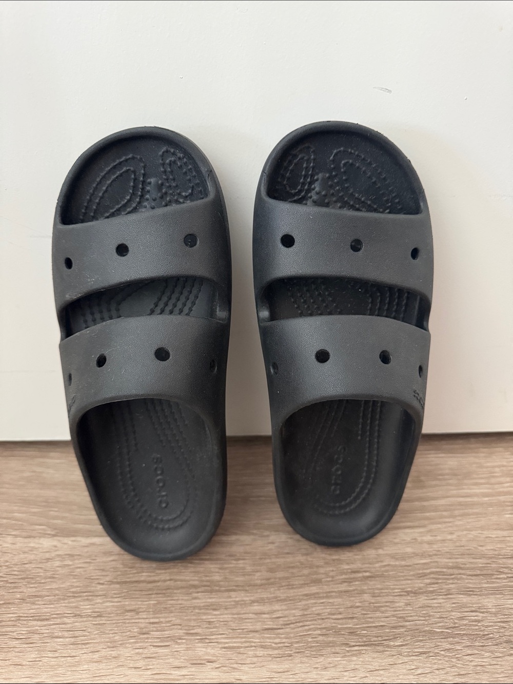 Crocs Black Double Strap Sandals Slides J5 / Women’s 7